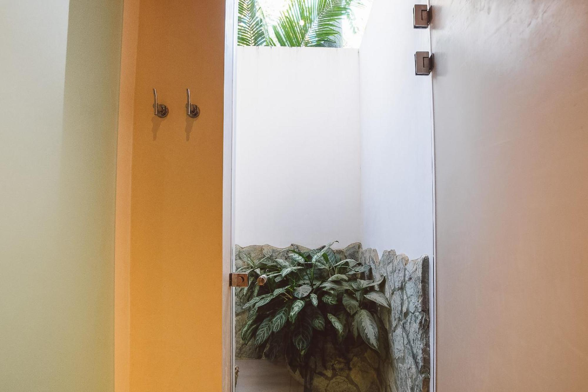 Iluminar Beachfront Suites Nosara Zimmer foto